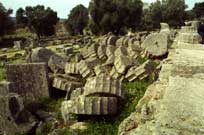 Колонны храма Зевса в Олимпии